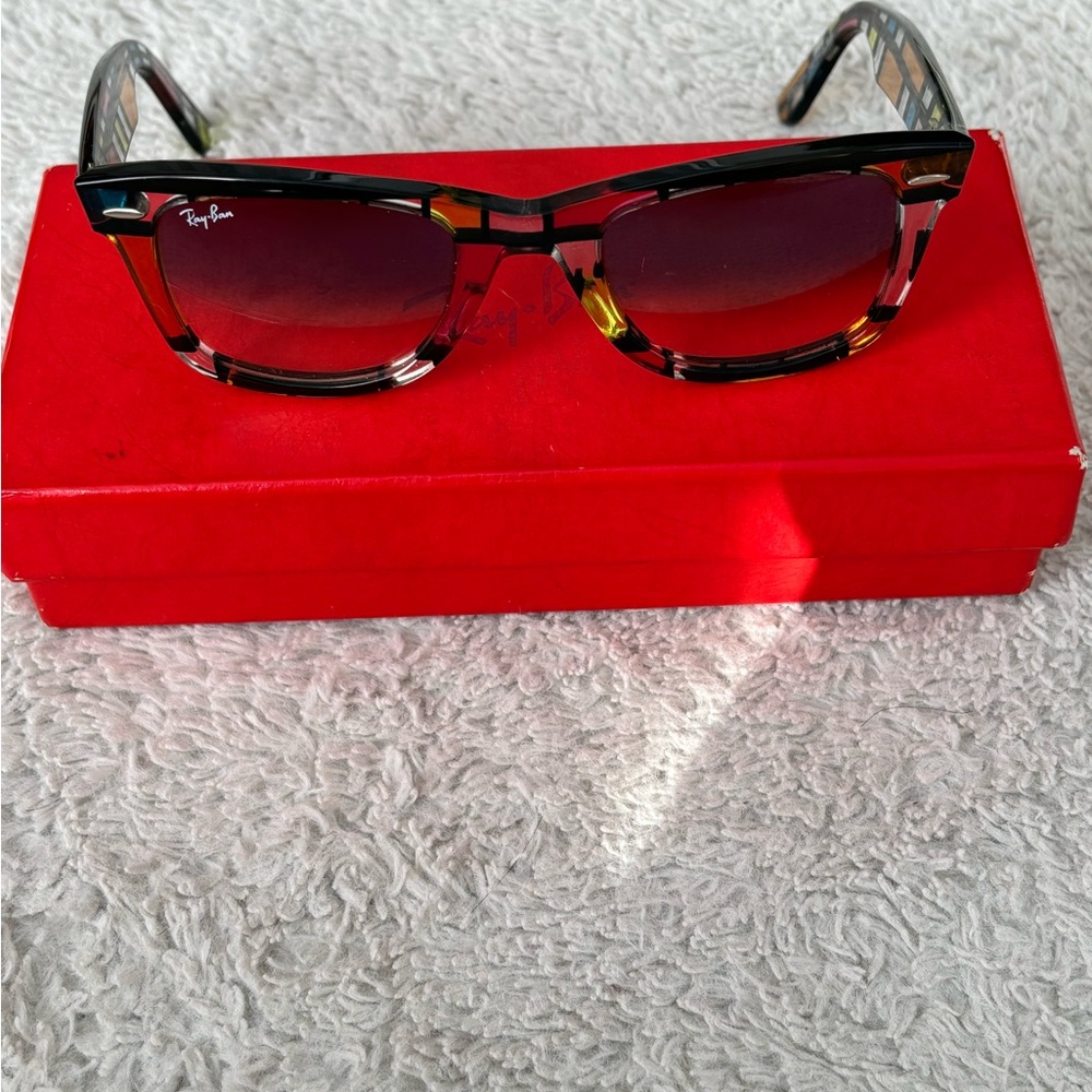 RAYBAN